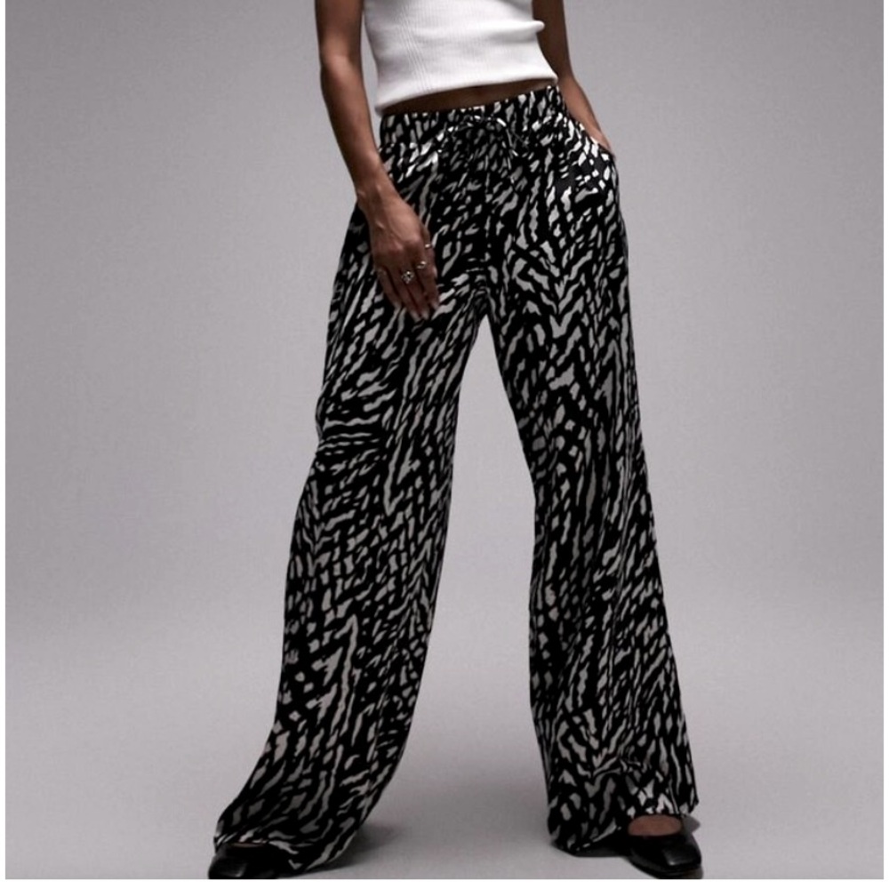 Topshop black white pull on pants nwt high rise wide leg animal print